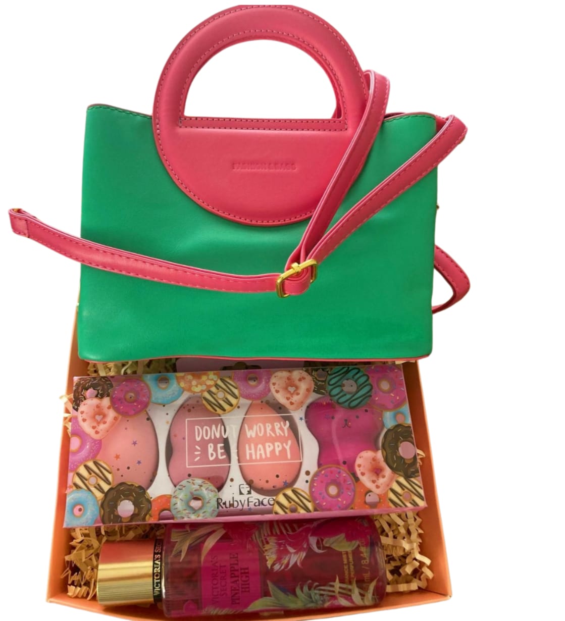 COLORFULL HEDİYE, HEDİYE SETİ, DOĞUM GÜNÜ HEDİYESİ, SEVGİLİYE ÖZEL HEDİYE, KİŞİYE ÖZEL HEDİYE, KADINA HEDİYE, ERKEĞE HEDİYE, ROMANTİK HEDİYE hediye kutusu